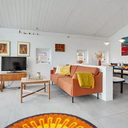 Gundborg - 100m From The Sea In Ne Jutland By Interhome Storvorde