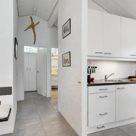 Holiday home Gundborg - 100m From The Sea In Ne Jutland By Interhome *
