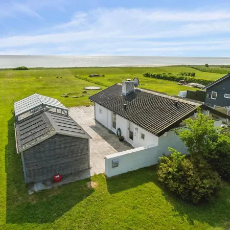 Holiday home Gundborg - 100m From The Sea In Ne Jutland By Interhome *